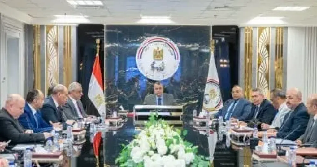 وزير الإنتاج الحربى يتابع الموقف النصف سنوى لموازنة (2025 / 2026)