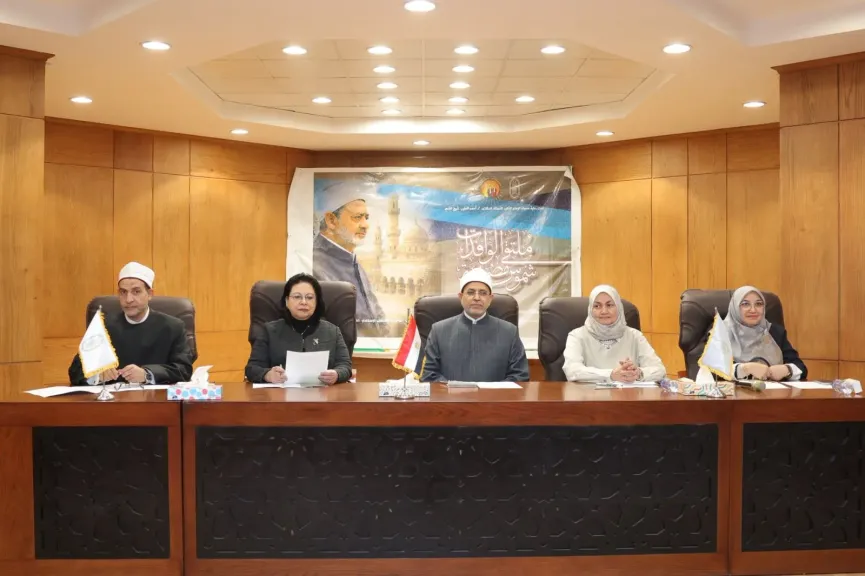 المجلس القومي للمرأة يشارك في ملتقى «وافدات الأزهر.. شموس مضيئة»|صور