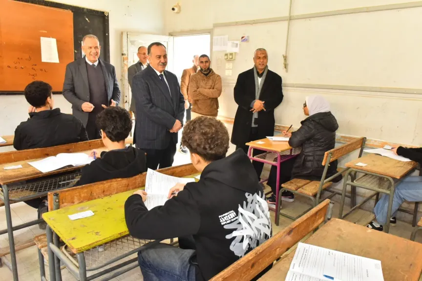 محافظ أسيوط يتابع امتحانات الشهادة الإعدادية ميدانيًا بمدرستي ناصر الثانوية