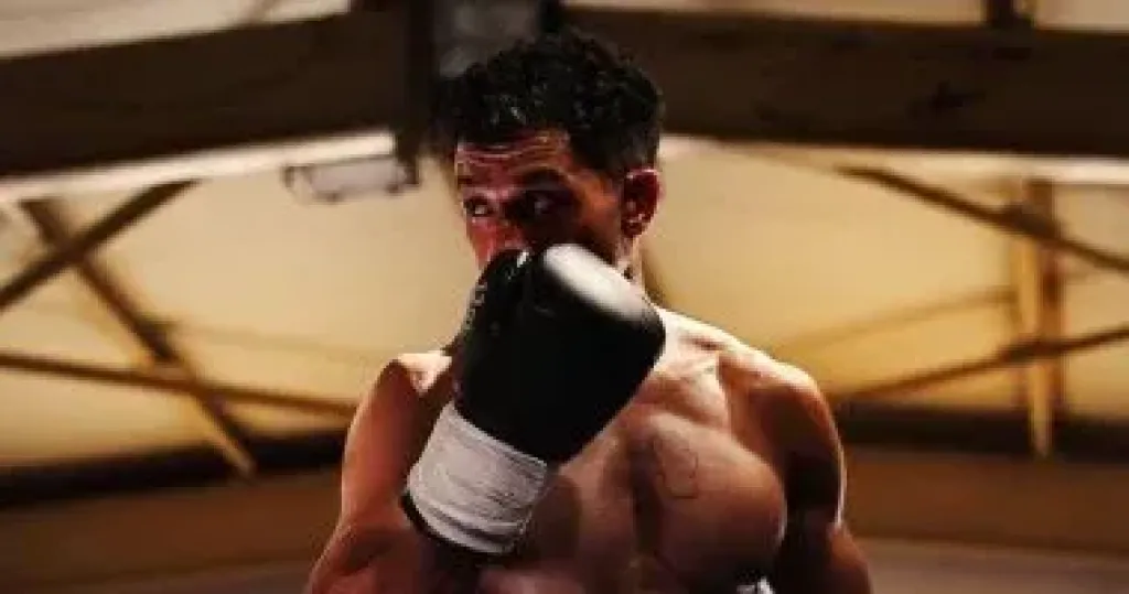 الحلقة 3 من بطل العالم.. طلقة بالخطأ تُشعل العداوة بين صلاح الحريف وسليمان المحروق