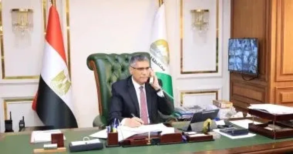 محافظ الجيزة يتواصل هاتفيًا مع طلاب الشهادة الإعدادية بمستشفى 57357