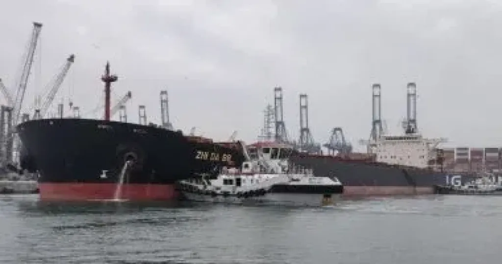 ميناء دمياط يستقبل أكبر حمولة بضائع عامة منذ افتتاحه قادمة من الصين