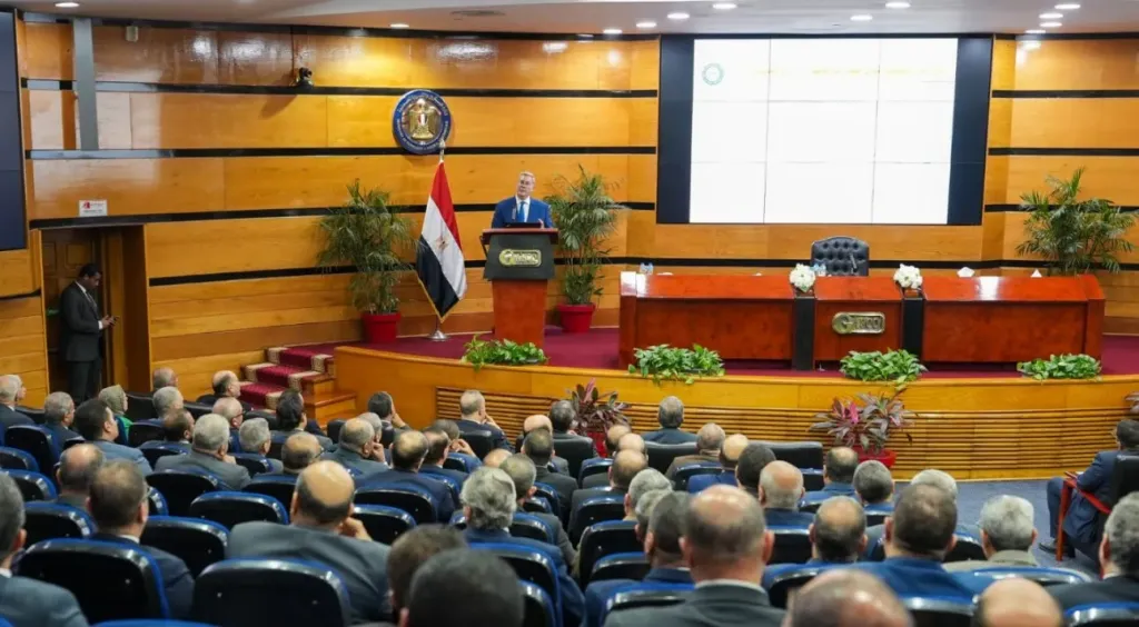 خلال اللقاء الدوري... وزير البترول يستعرض خطط زيادة الإنتاج المحلي وتأمين احتياجات الغاز في صيف 2026
