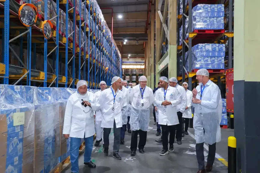 جهينه تستضيف سفير السويد في زيارة إلى مصنعها للألبان