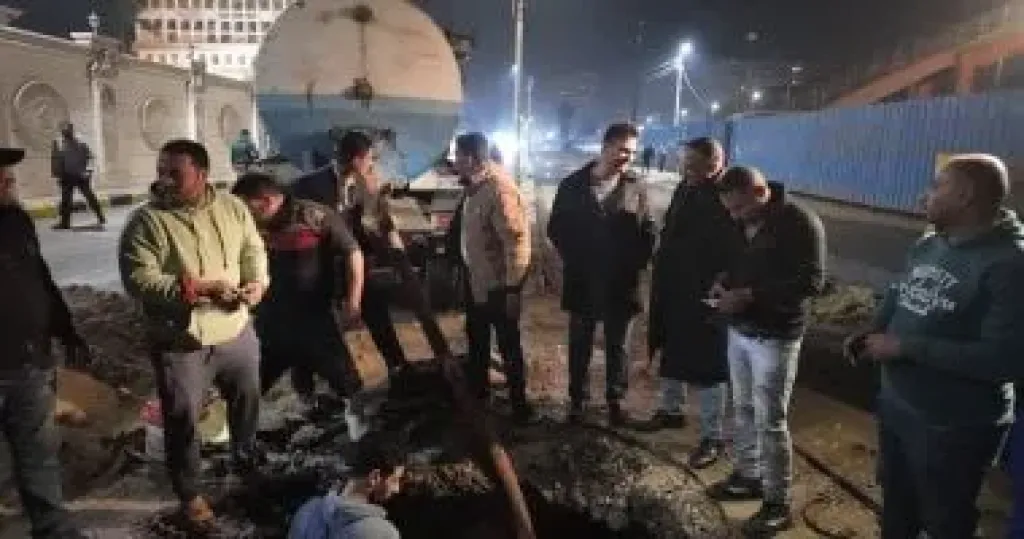 عودة ضخ المياه تدريجيا بمدينة كفر الشيخ عقب إصلاح كسر مفاجئ بخط مياه رئيسى