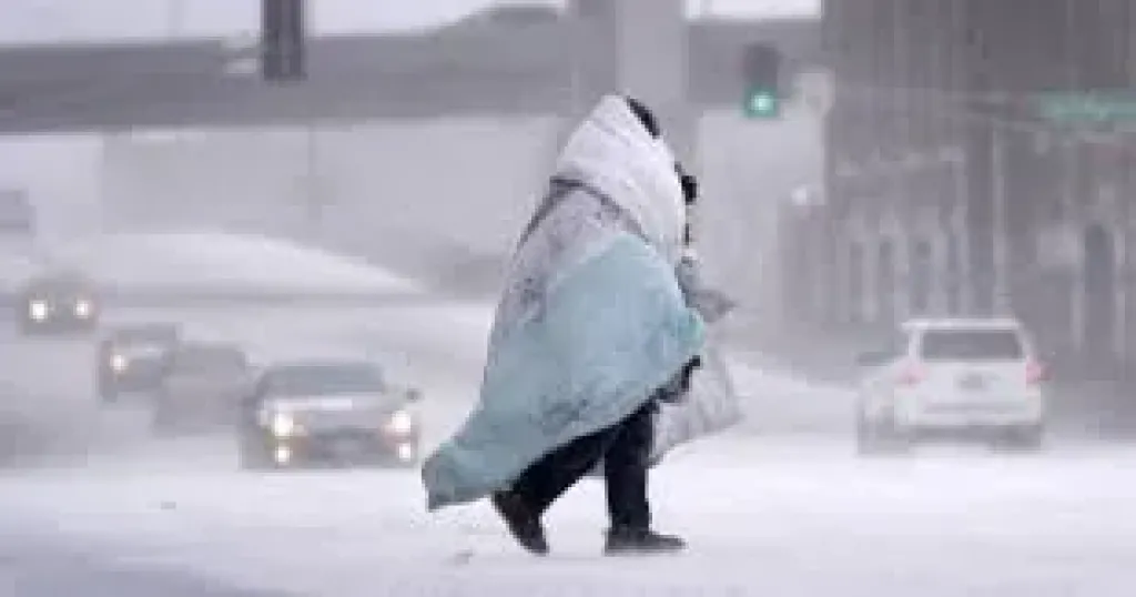 شركات الطيران الأمريكية تلغي آلاف الرحلات قبيل عاصفة شتوية