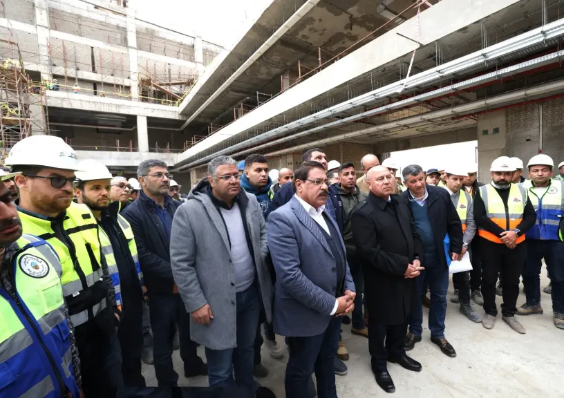 وزير الصناعة والنقل يتفقد أعمال القطار الكهربائي السريع من أكتوبر إلى برج العرب