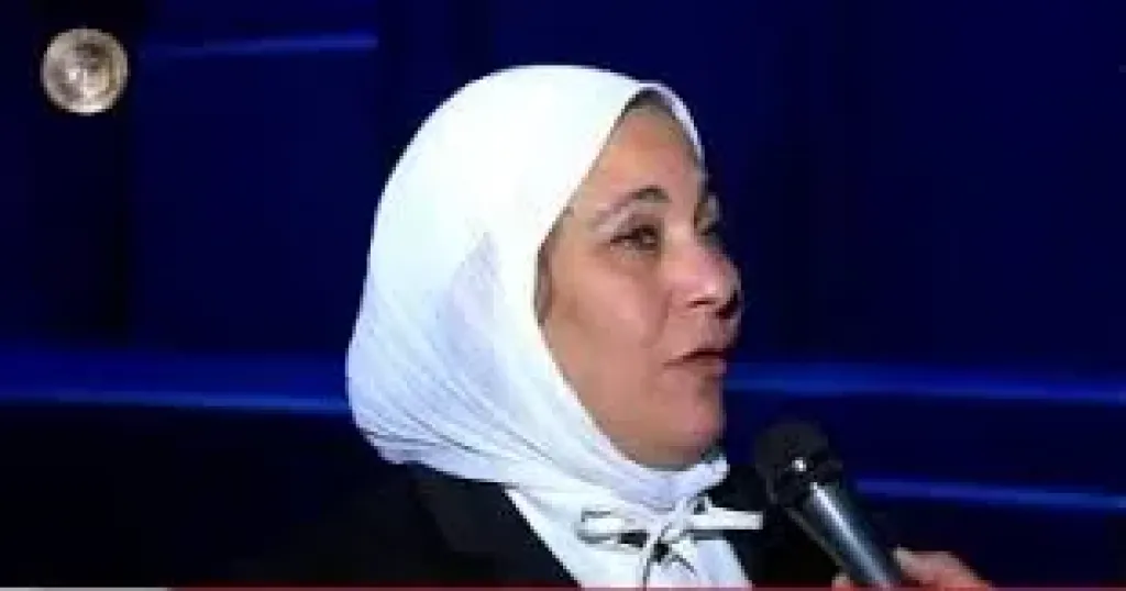 فخر مزدوج للأم.. ضابط الحماية المدنية يتسلم راية البطولة من والده الشهيد