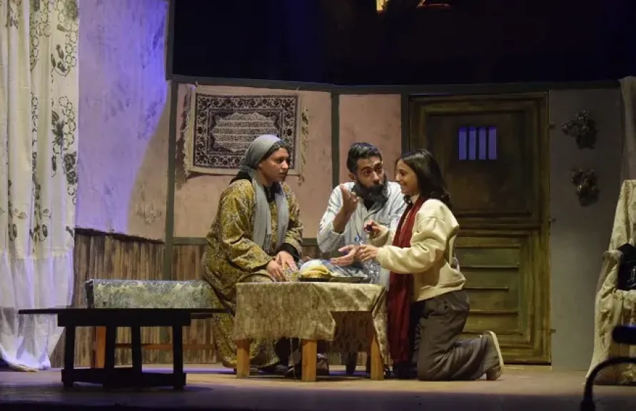 «اضغط لفتح العبوة» في ثاني عروض مبادرة «100 ليلة عرض» علي مسرح ليسيه الحرية