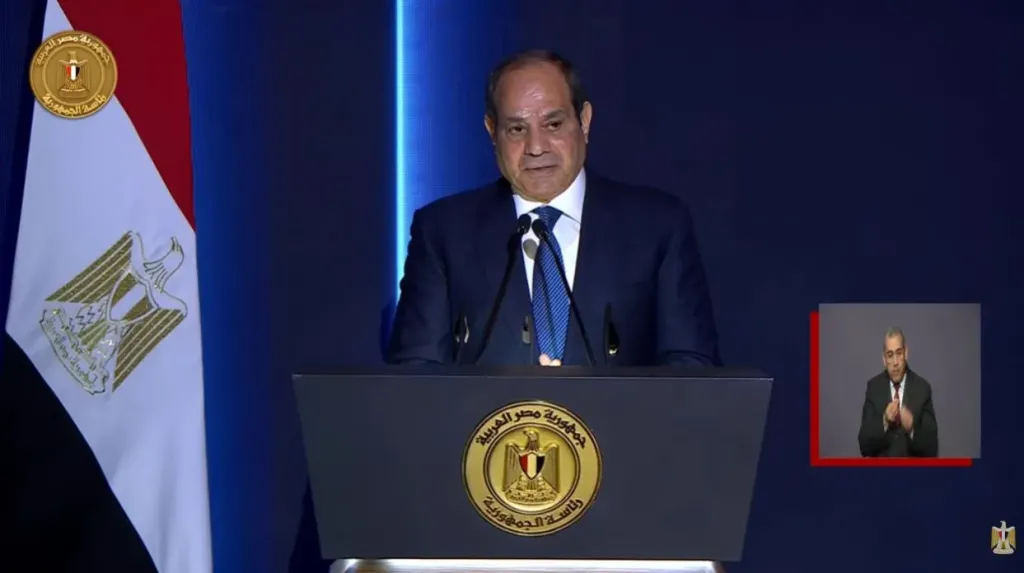 السيسي: الشرطة المصرية ووعي الشعب يشكّلان الحائط الذي تتحطم عليه رغبات الأعداء
