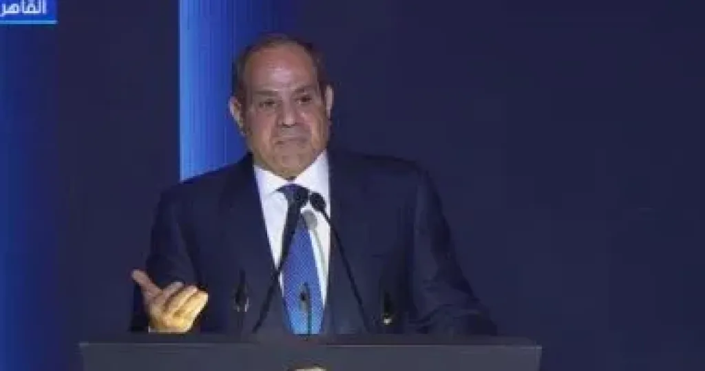 الرئيس السيسى يهنئ رجال الشرطة ونسائها البواسل ويجدد العهد تجاه الشهداء