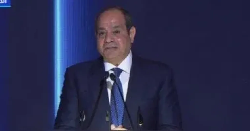 الرئيس السيسى يطالب بمنظومة متكاملة لدعم تلاحم مؤسسات الدولة مع الشعب