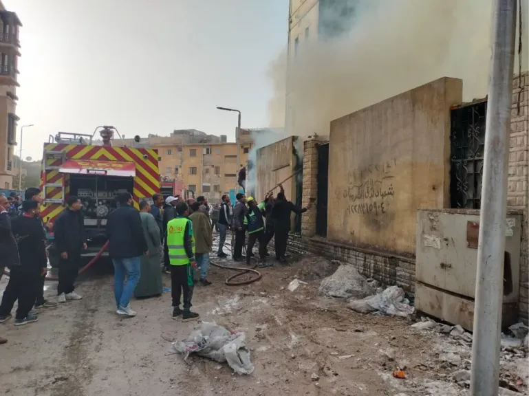 الحماية المدنية بالقاهرة تسيطر على الحريق الذى نشب بغرفة الكهرباء بمستشفى أطفال مصر بالسيدة ذينيب