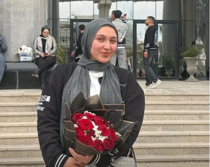 تهنئه قلبيه للعميد حاتم عز الدين بمناسبة تخرج نجلته الدكتورة ”شمس” من كلية طب الأسنان بتقدير امتياز