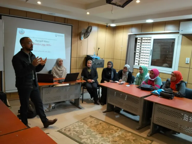 صحة أسيوط: توعية 7100 مواطن ضمن حملة «365 يوم سلامة» لتقليل الأخطاء الطبية