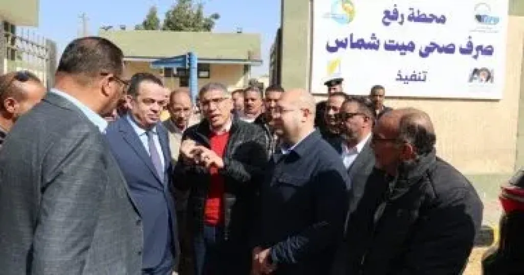 محافظ الجيزة يشهد تجارب التشغيل الأولية لمحطة رفع الصرف الصحى بميت شماس