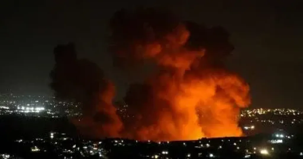 وسائل إعلام لبنانية: أكثر من 15 غارة إسرائيلية على لبنان حتى الآن