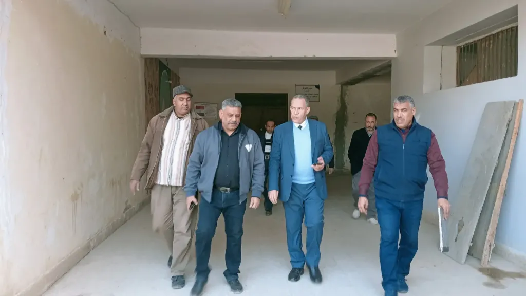 وكيل وزارة التعليم بأسيوط يتابع مبادرة تدوير الرواكد بمدرسة الغنايم  الثانوية الصناعية