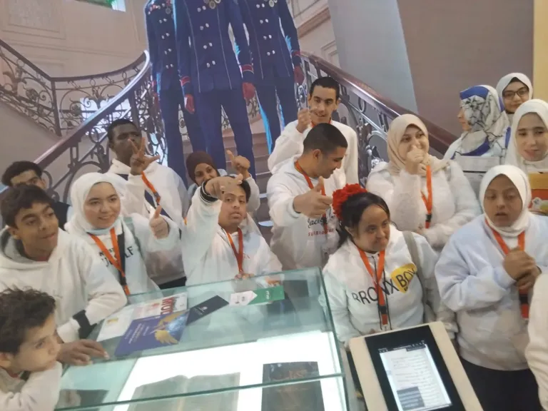 قصور الثقافة تنظم جولة للأطفال ذوي الهمم بمعرض القاهرة الدولي الكتاب