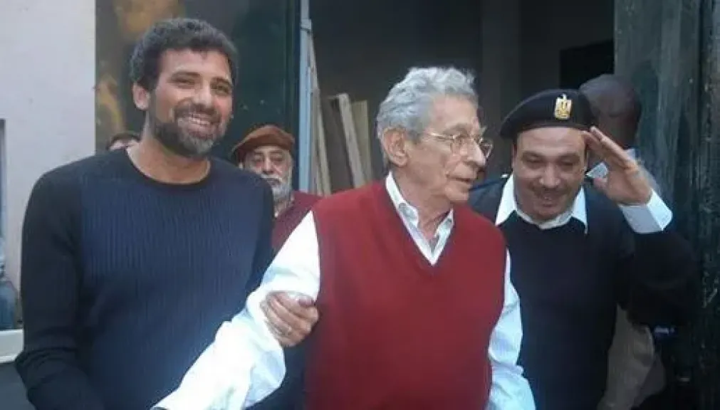 كيف اكتشف يوسف شاهين موهبة تلميذه خالد يوسف؟