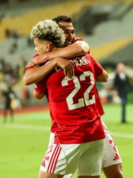 توتنهام وميلان يراقبان إمام عاشور بعد تألقه في أمم إفريقيا