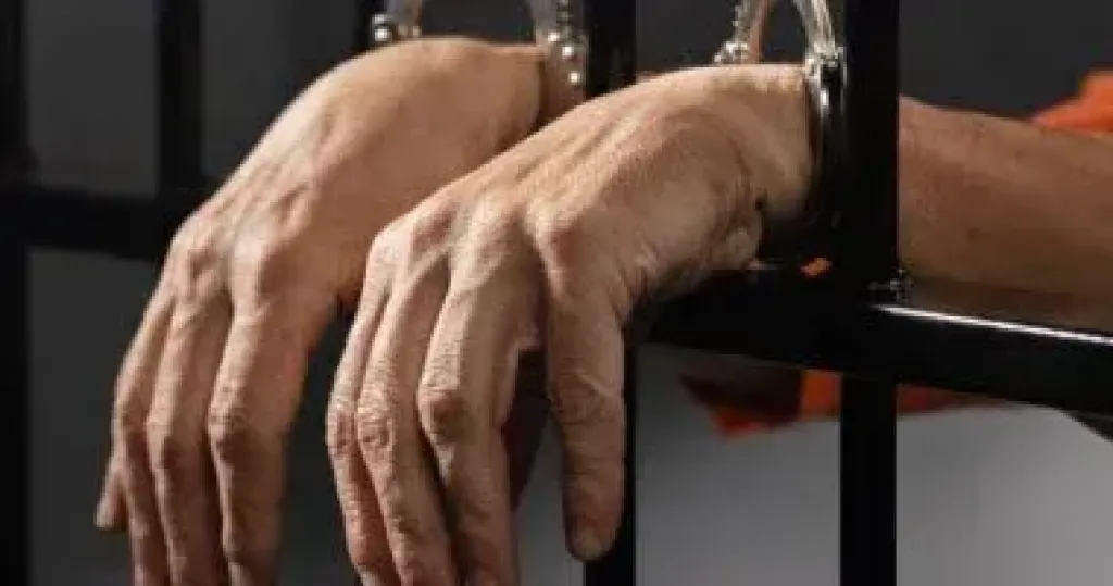 إحالة المتهم بقتل زوجته بسلاح أبيض فى عين شمس للجنايات