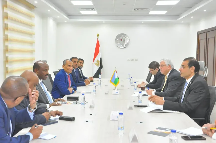 وزير التعليم العالي يبحث مع نظيره الجيبوتي دعم التعاون في مجالات التعليم العالي