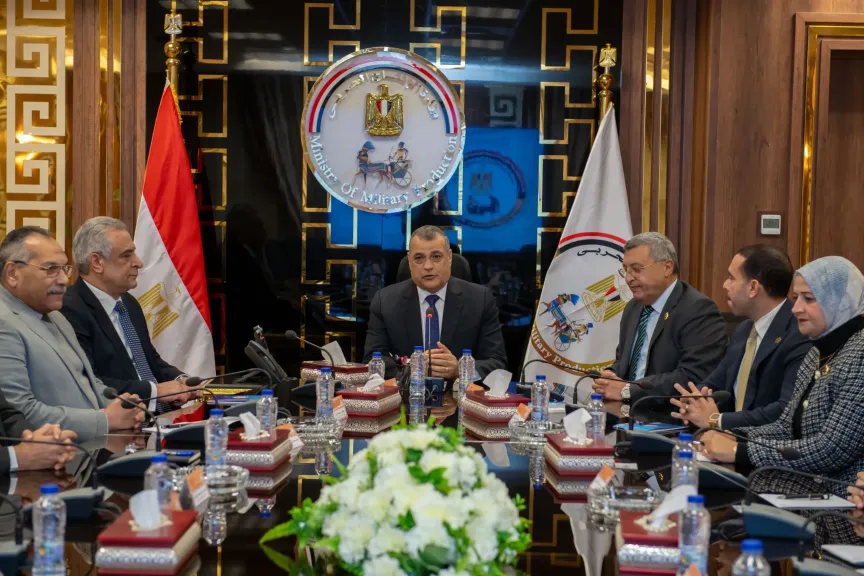 وزير الدولة للإنتاج الحربي يستقبل وفد لجنة الطاقة والبيئة بمجلس الشيوخ |صور