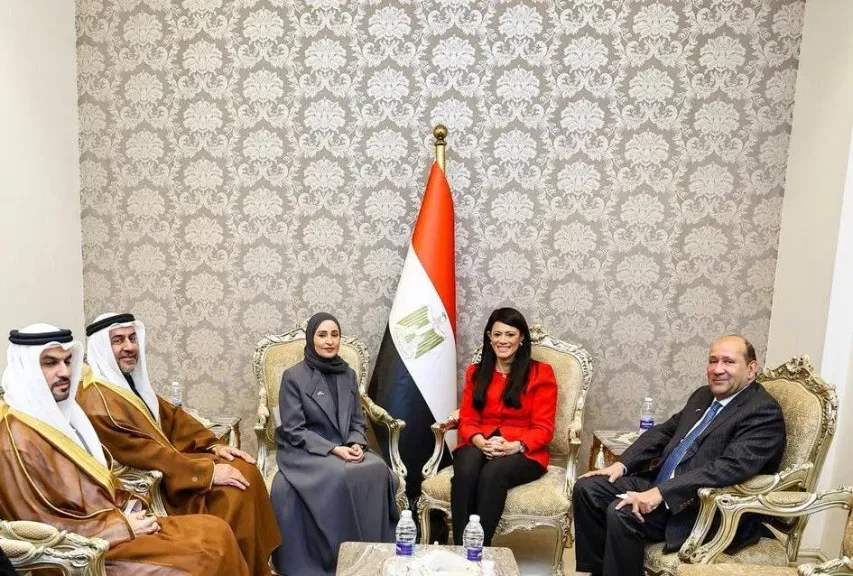 وزيرة التخطيط والتعاون الدولي تلتقي وزيرة الدولة للتطوير الحكومي والمستقبل بدولة الإمارات العربية لبحث تعزيز التعاون