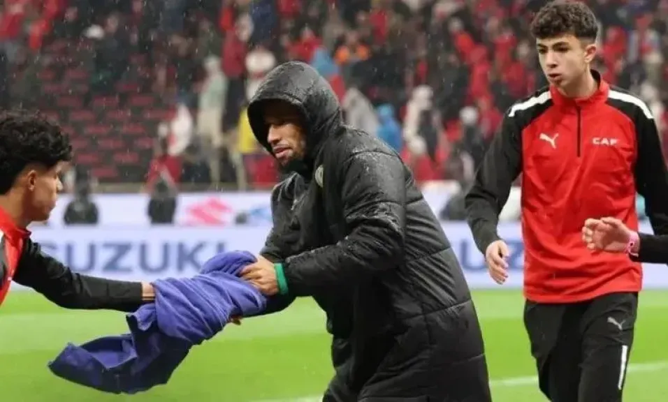 رئيس لجنة الحكام في ”كاف” يعلق على واقعة ”المنشفة” بنهائي أمم أفريقيا