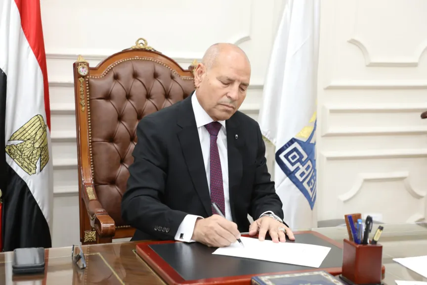 محافظ القاهرة يصدر حركة تنقلات بين بعض رؤساء الاحياء للاستفادة من الكفاءات لتحقيق التنمية المستدامة