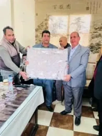 تموين الشرقية يكرم مدير إدارة أبوحماد لبلوغه سن المعاش