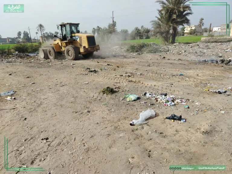 محافظ الشرقية: حملة  مكبرة لرفع تراكمات القمامة بالمقابر بمنطقة ”الصامت” بالصالحية