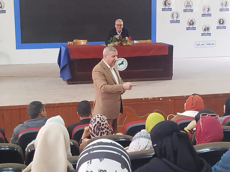 رمضان يلتقي بمديروحدة التواصل ودعم المعلمين بالمديرية والإدارات التعليمية