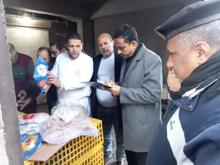 تموين الشرقية يضبط ٢٠ طن سلع غذائية ودواجن مجمدة مجهولةالمصدر