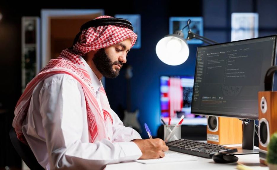 منصات الألعاب أون لاين: البنية التقنية وأداء الأنظمة