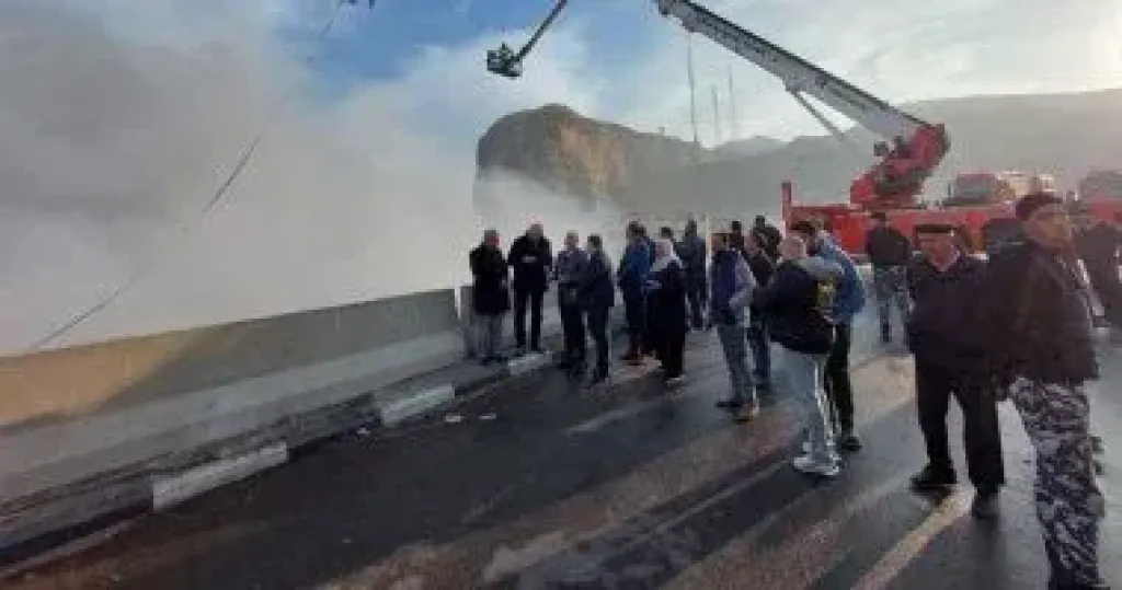 محافظ القاهرة يشرف على إخماد حريق منطقة الزاريب بمنشأة ناصر