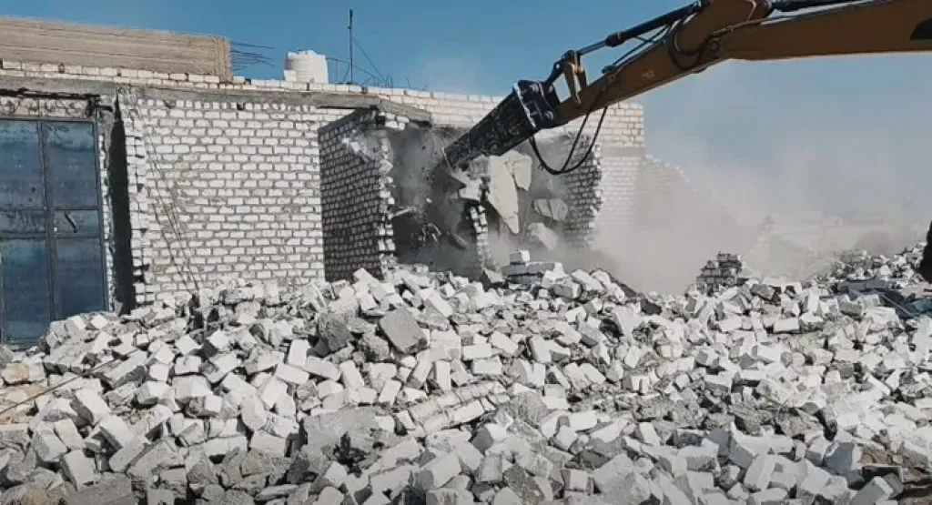 محافظ أسيوط: تنفيذ 24 قرار إزالة في 5 مراكز وحي ضمن المرحلة الأولى