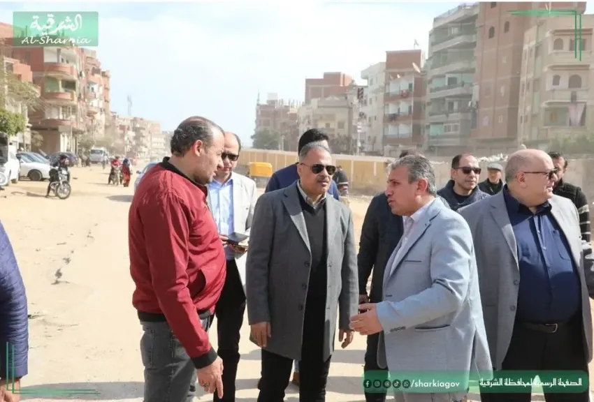محافظ الشرقية يتفقد طريق الجمبازكمحوراً بديلاً لإيجاد السيولة المرورية