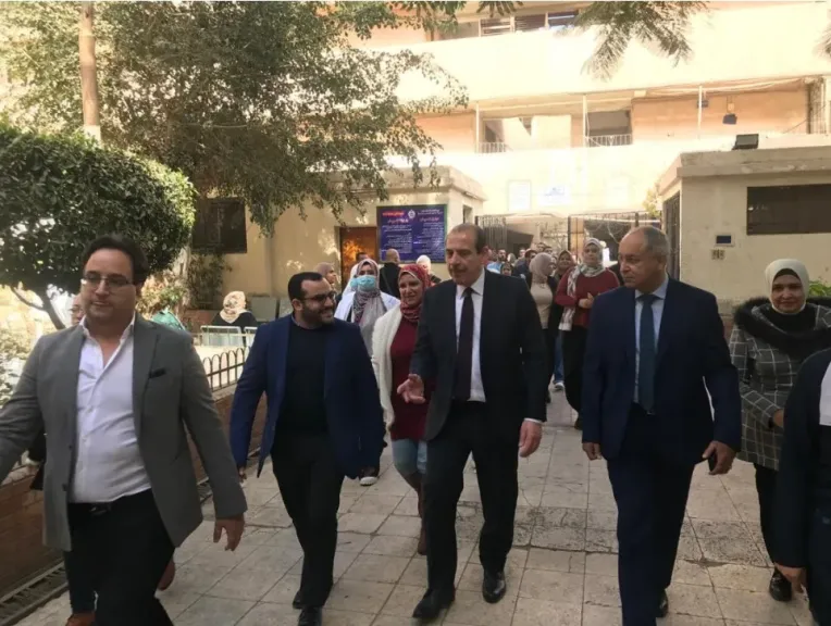 نائب وزير الصحة يتفقد مستشفى التحرير العام بالجيزة ويضع خطة عاجلة لانتظام عيادات التأمين الصحي |صور