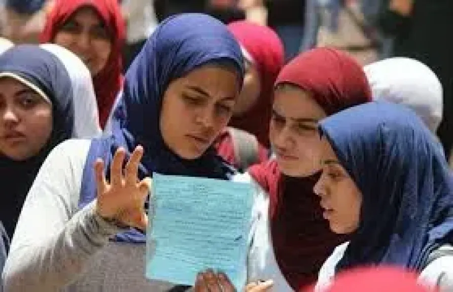 بدء لجنة مادة النحو بامتحان القسم العلمى للشهادة الثانوية الأزهرية
