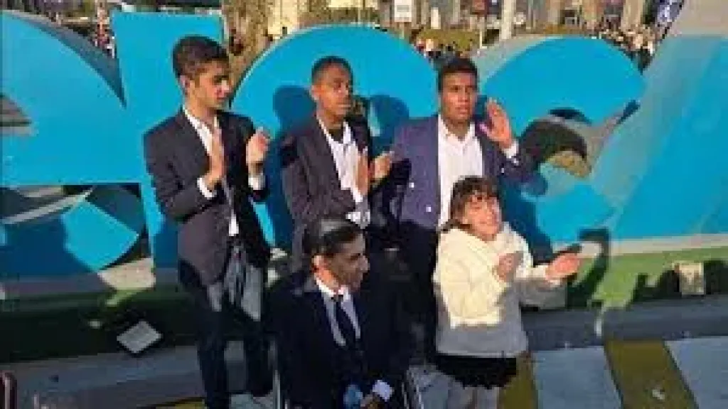 ”فريق دريم باند” لذوي الإعاقة البصرية يحول معرض الكتاب إلى مساحة للفرح