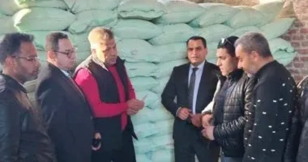 محافظة الجيزة تضبط 10 أطنان دقيق بلدى مدعم قبل تهريبها بالسوق السوداء