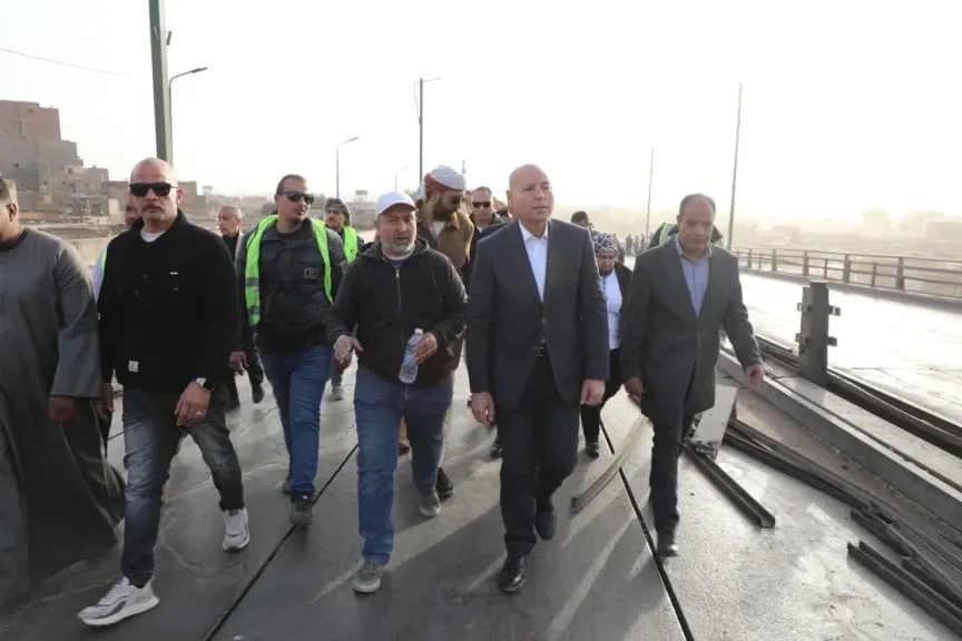 محافظ القاهرة يتابع أعمال فك كوبرى السيدة عائشة فى إطار خطة التطوير بالمنطقة