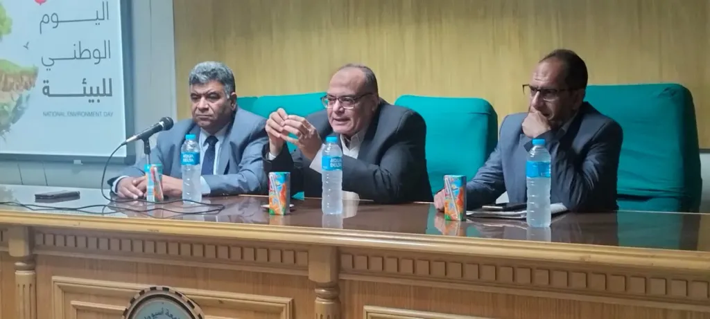 مستشفى الأطفال بجامعة أسيوط ينظم ندوة توعوية حول الإدارة الآمنة للمخلفات