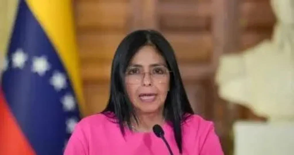 رئيسة فنزويلا بالوكالة تعلن عفوا عاما وإغلاق سجن سىء الصيت