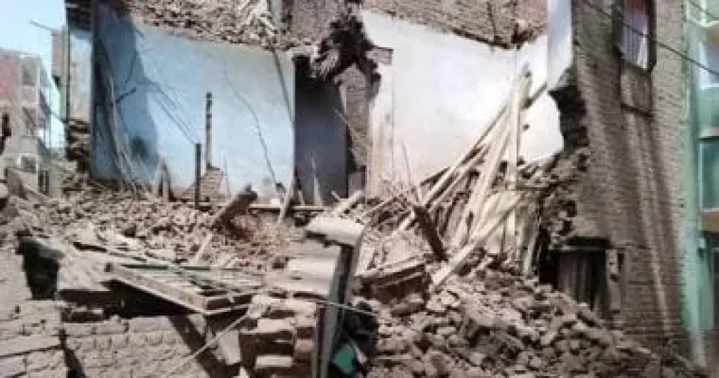 مصرع طالب فى انهيار منزل بقرية فاو بقنا