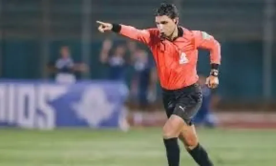 طاقم تحكيم مصري لمباراة زامبيا وغانا في تصفيات الأمم الأفريقية لكرة الصالات