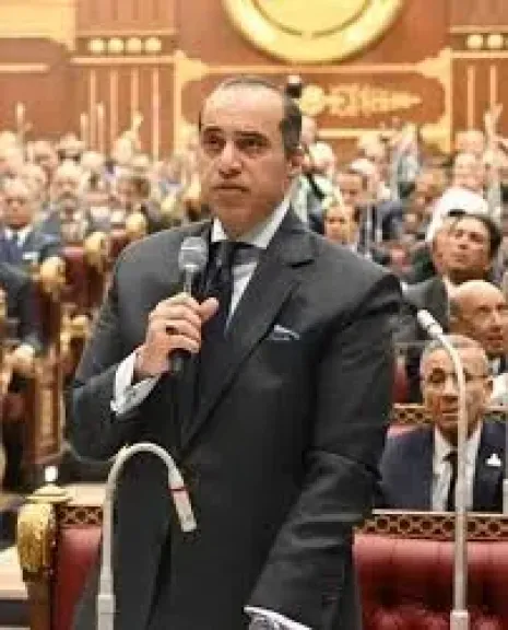 وزير الشؤون النيابية: الحكومة ترحب بمناقشات مجلس الشيوخ حول حماية الأطفال واستخدام الهاتف المحمول