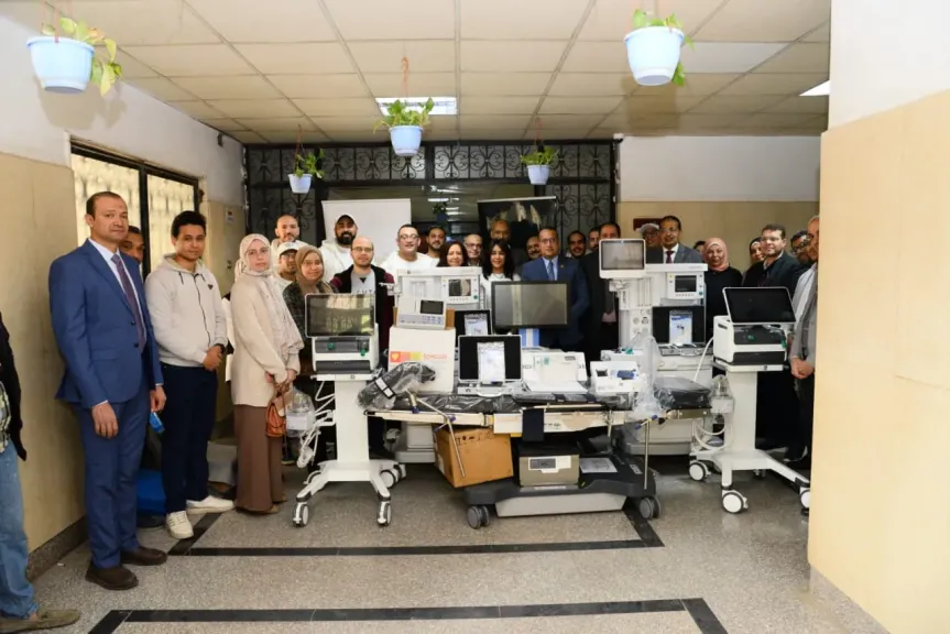 مستشفيات جامعة أسيوط تتسلم معدات طبية حديثة مقدمة